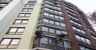 Установка крыши на балкон Стрежевой цена от 1044 руб. м/2.